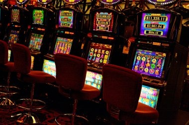 Live-dealer table interface on warkoptoto5 app